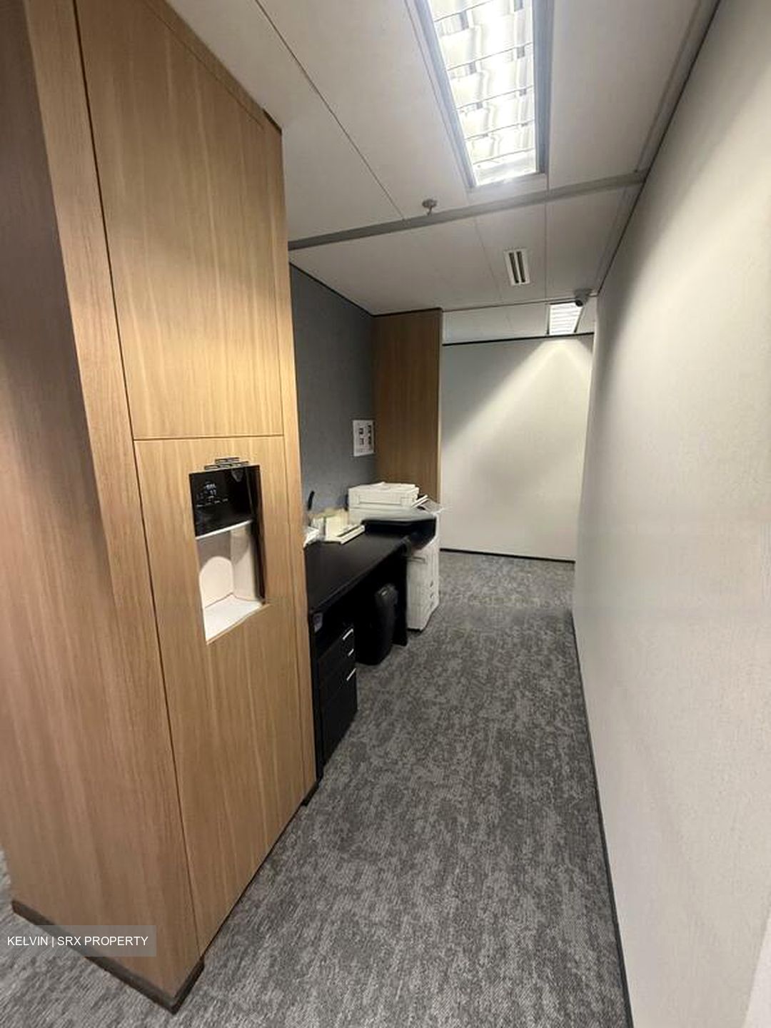 Gateway East (D7), Office #472599441